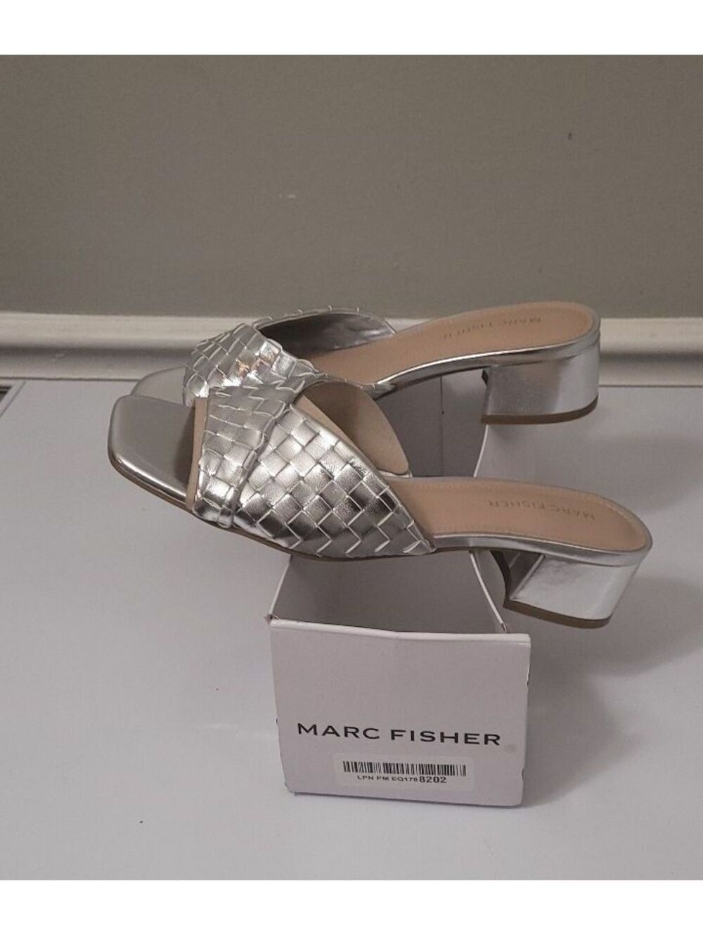 Marc Fisher Silver Coven Woven Slide Sandals Fashion Classy Shoes Size 8.5 M